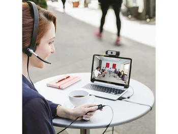 LogiTech C930e Webcam meating